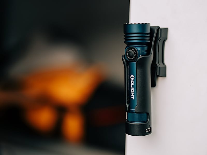 Olight Seeker 4 Pro Midnight Blue Zaklamp